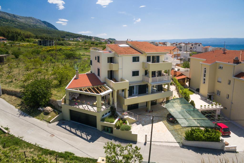 Apartments Leon Podstrana Exterior photo