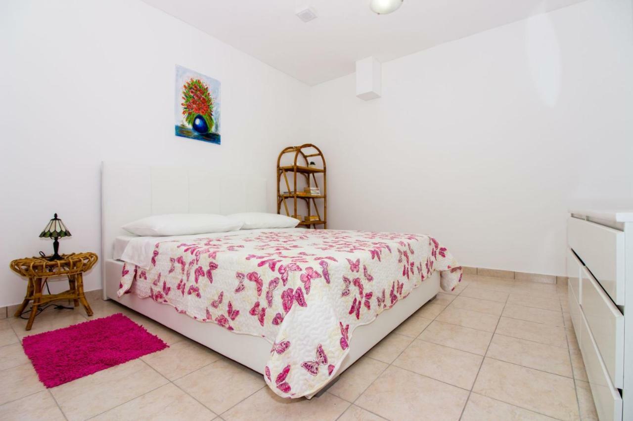 Apartments Leon Podstrana Exterior photo